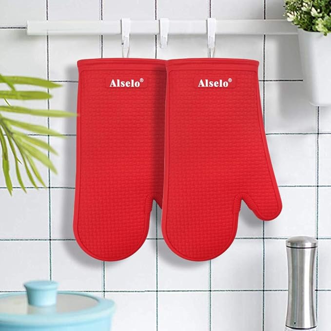 Alselo Oven Mitts Heat Resistant Silicone Kitchen Gloves for 550 Degrees with Waterproof and Non-Silp, Set of 2 Oven Gloves for Baking Cooking Barbecue Microwave Machine Washable (Red, 2)