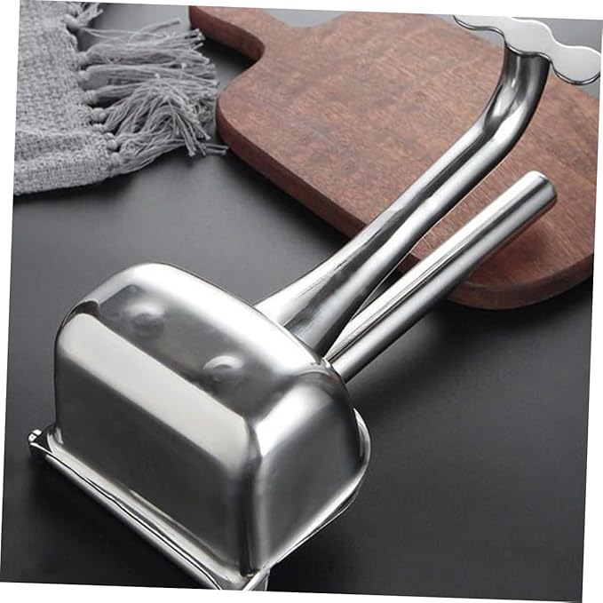 304 Stainless Steel Manual Fruit Squeezer Ergonomic Handheld Juicer for Citrus and Fruits Non-Slip Design for Kitchen Use Easy to Clean