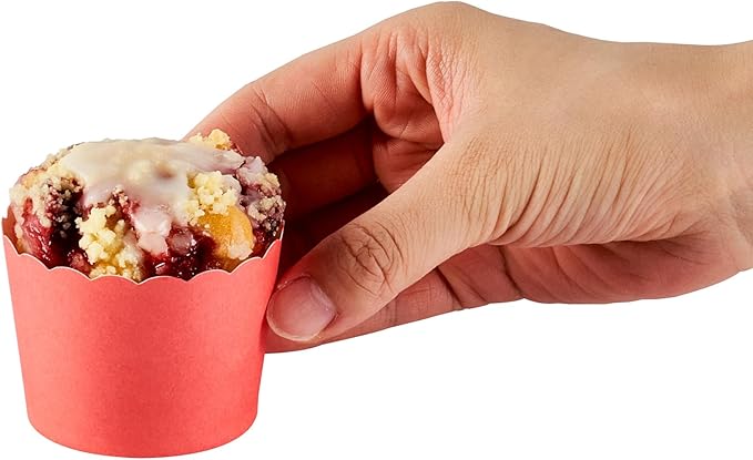Restaurantware Baking Cups 200 Pack of 3.38 oz Paper Cupcake Liners Greaseproof Scalloped Oven-Safe Elegant Dessert Muffin Cups Disposable for Parties