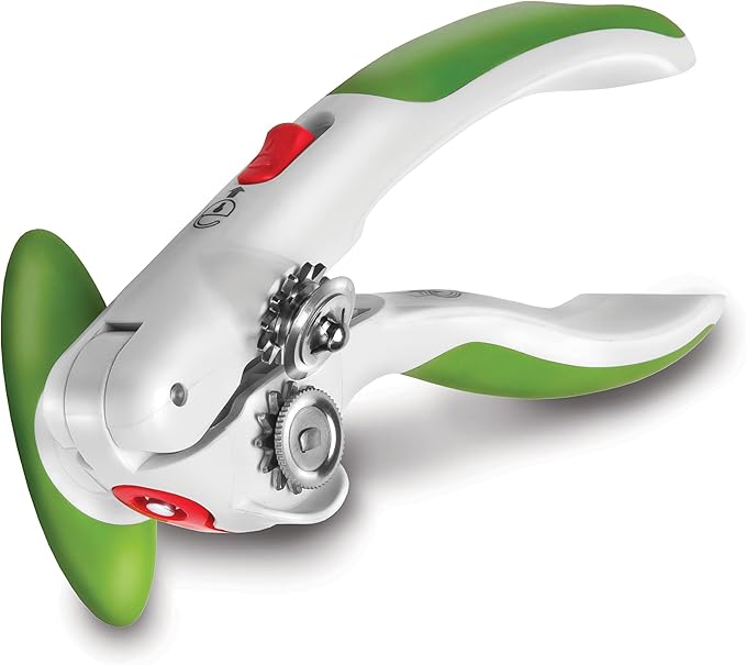 Zyliss Lock N' Lift Manual Can Opener with Lid Lifter Magnet - Heavy-Duty & Handheld Can Opener - Kitchen Gadget for Can Opener Safety - Manual Can Opener for Smooth Edge - Green
