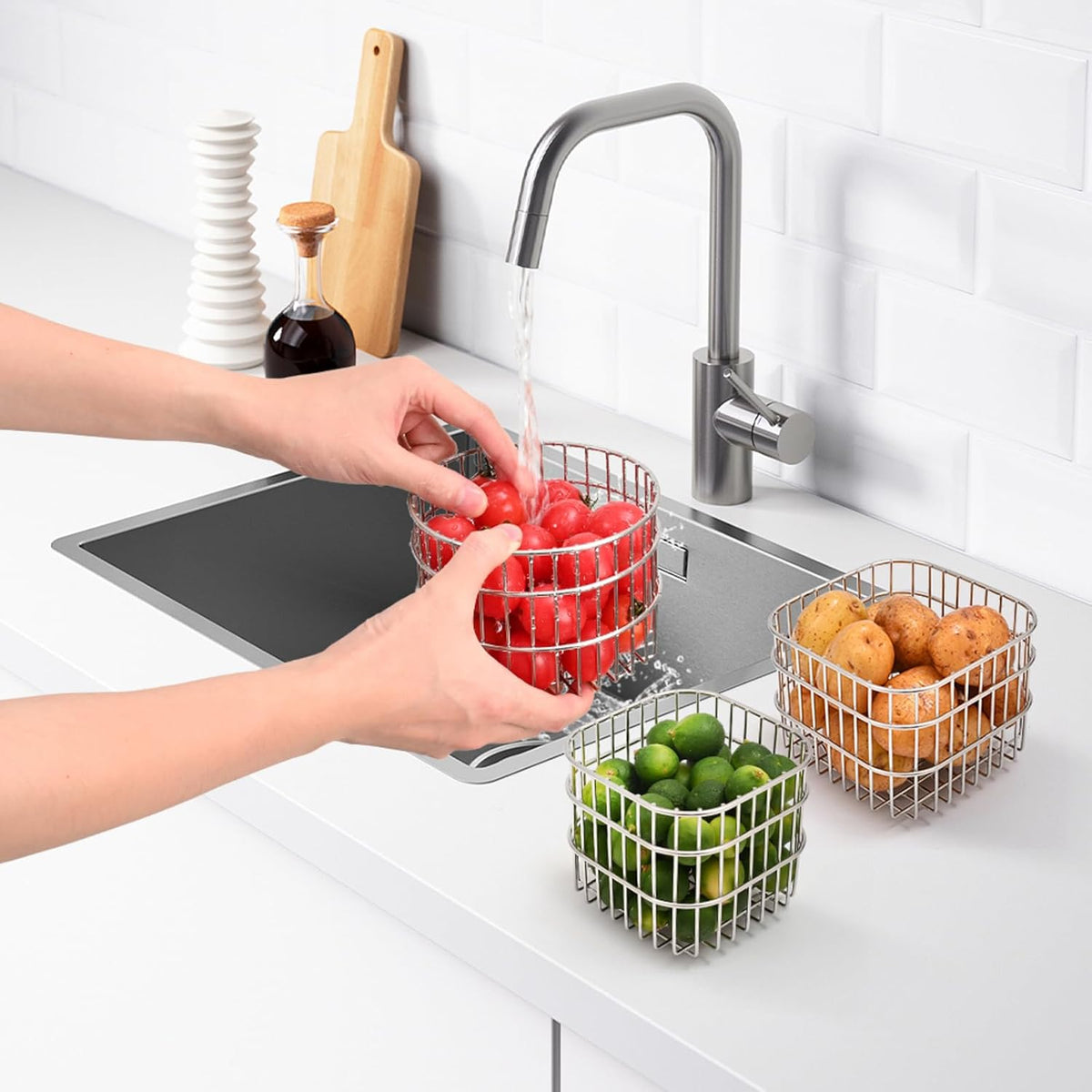304 Stainless Steel Wire Mesh Fruit Basket Colander, 1.4L Countertop Storage Organizer for Fruits, Vegetables, Snacks.d 5.2x 3.94 in (Ø13cm,Circle)