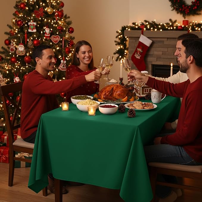 10-Pack Hunter Green Tablecloths for Rectangle Tables, 70 x 108 Inches, Stain-Resistant Polyester Fabric for 6 Foot Tables - Washable Table Covers for Weddings, Birthday Parties, Events
