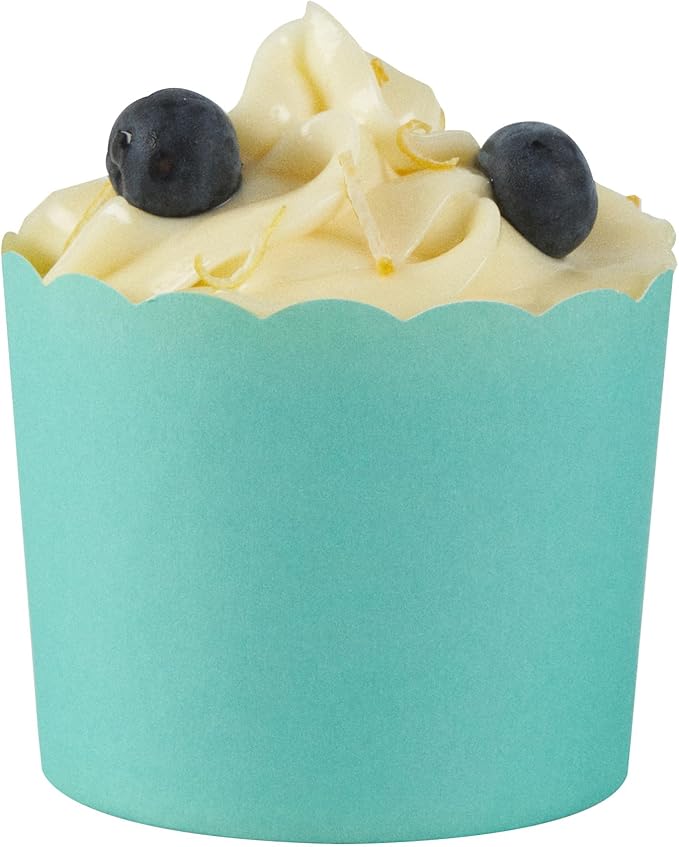 Restaurantware Baking Cups 200 Pack of 6 oz Paper Cupcake Liners Greaseproof Scalloped Oven-Safe Elegant Dessert Muffin Cups Disposable for Parties