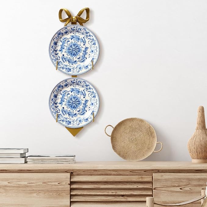 Zonon 2 Pack Gold Bow Plate Holder for Wall Bow Knot Iron Easel Display Rack Wall Mount Metal Plate Hanger Stand for Hanging Photo Frame Art Plaque for Cabinet Kitchen Counter Bar Cafe (18.5 x 7 Inch)