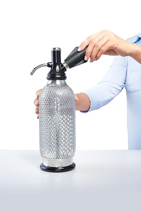 iSi North America Classic Sodamaker Set with Soda Siphon Chargers, 50-Pack - Stainless Steel 1-Quart Sparkling Water System & CO2 Carbonation Chargers for Carbonated Drinks, Juices, Cocktails