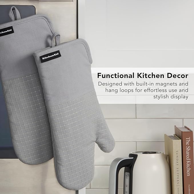 KITCHENAID Gourmet Series Gridlines Oven Mitts 2-Pack Set, Heat Resistant up to 600°F, Soft Silicone Grip, Magnetic Cuff, Matte Grey, 7"x14"
