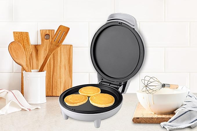 Courant 7" Travel Pizza Maker Plus, Indoor Electric Grill, Nonstick Pan for Pizzas, Quesadillas, Nachos and more, Personal Pizza Machine for Delicious Meals, White