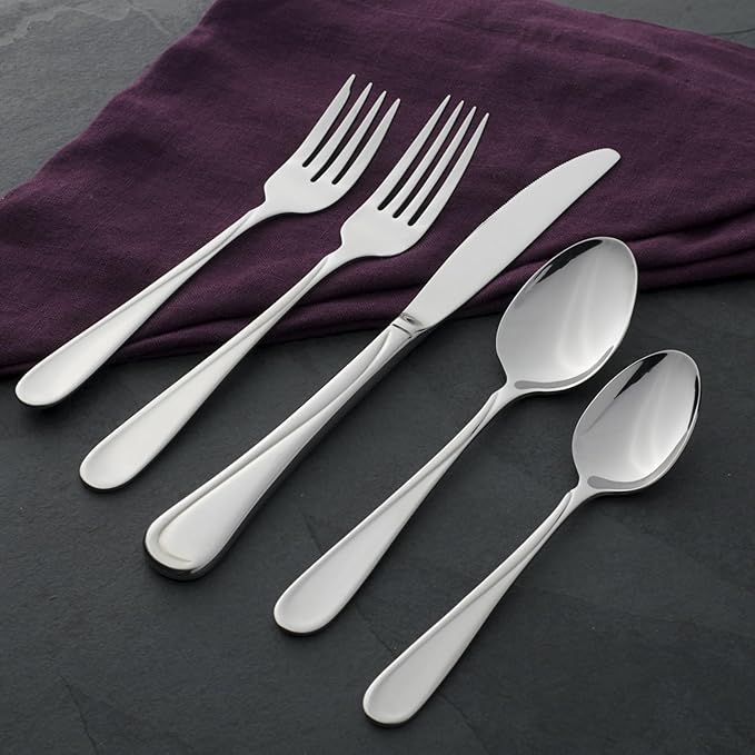Oneida Silverware Set, Flight Everyday Flatware Salad Forks Set, Service For 4, 18/0 Stainless Steel, 6.65 x 1.04-Inch, Mirror Finish, Dishwasher Safe, Utensils Sets, Salad Fork (Silver, 4 Piece)