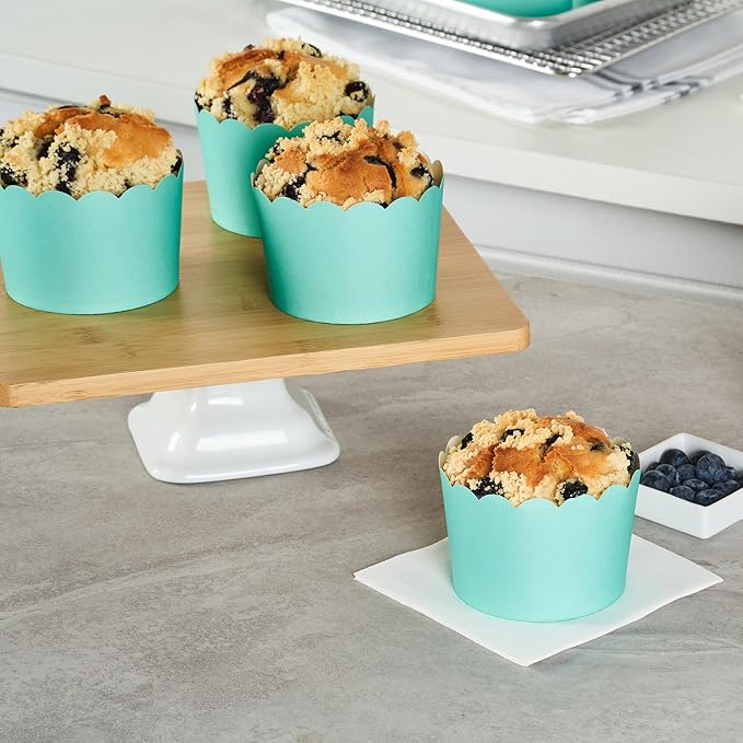 Restaurantware Baking Cups 200 Pack of 10 oz Paper Cupcake Liners Greaseproof Scalloped Oven-Safe Elegant Dessert Muffin Cups Disposable for Parties