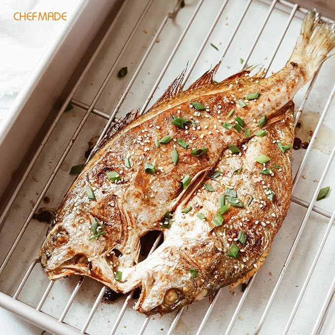 CHEFMADE Roasting Pan with Rack and Lid, 13-Inch Non-Stick Rectangular Deep Dish Oven-BBQ Bakeware for Oven Baking 9" x 13" x 2.4" (Champagne Gold)