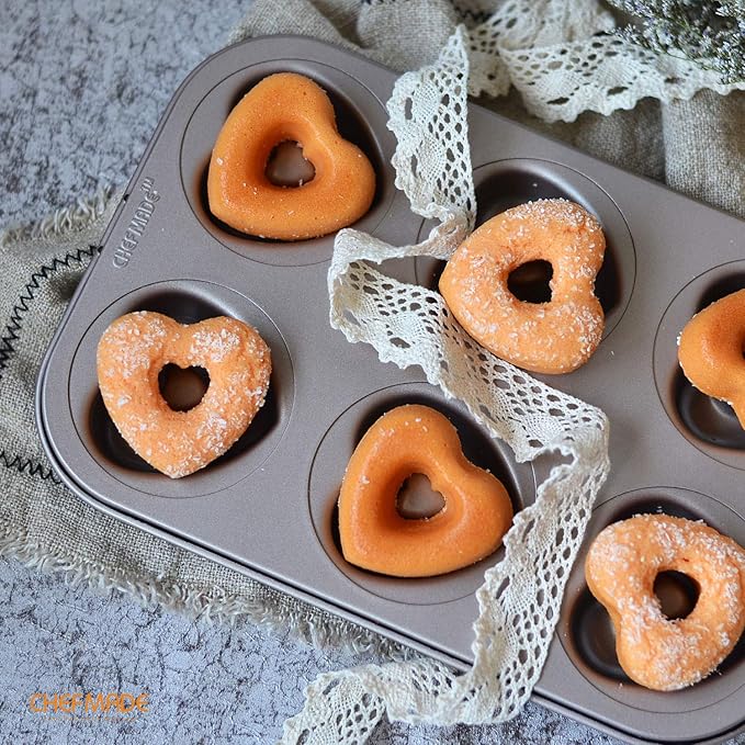 CHEFMADE Donut Mold Cake Pan, 6-Cavity Non-Stick Heart-Shaped Doughnut Bakeware for Oven Baking (Champagne Gold)