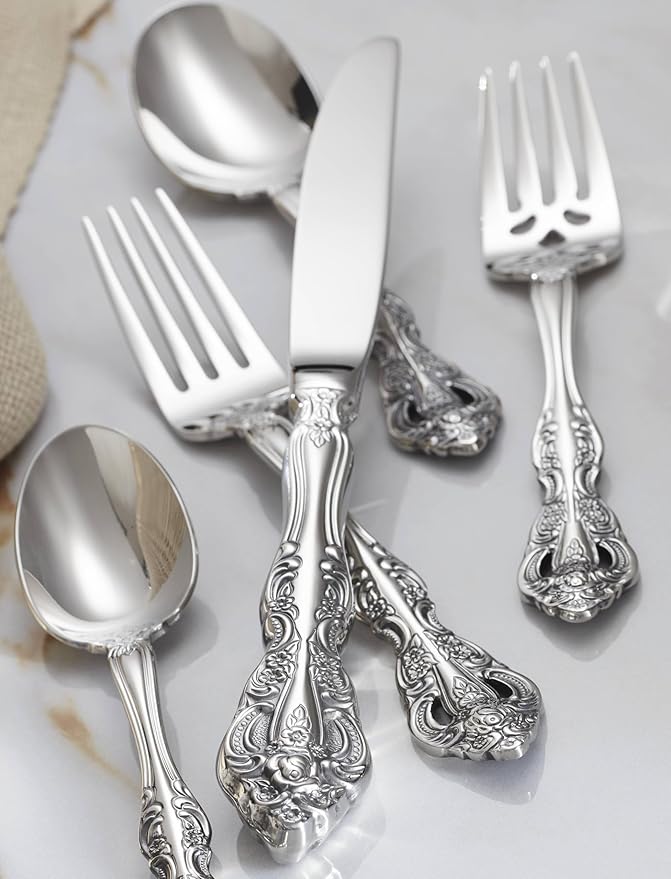 Oneida Silverware Set, Michelangelo Fine Flatware 4-Piece Salad Forks Set, Service For 4, 18/10 Stainless Steel, Mirror Finish, Dishwasher Safe, Home And Kitchen Utensils (Silver, 4 Piece)